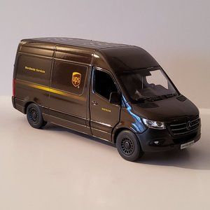 🆕 UPS DELIVERY VAN - Classic TOY with "Pull Back" Action